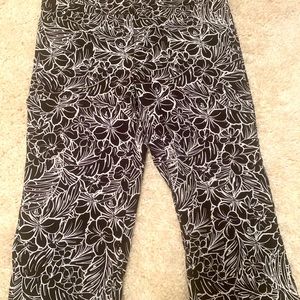 Rekucci Women’s Plus Size 16w capri’s